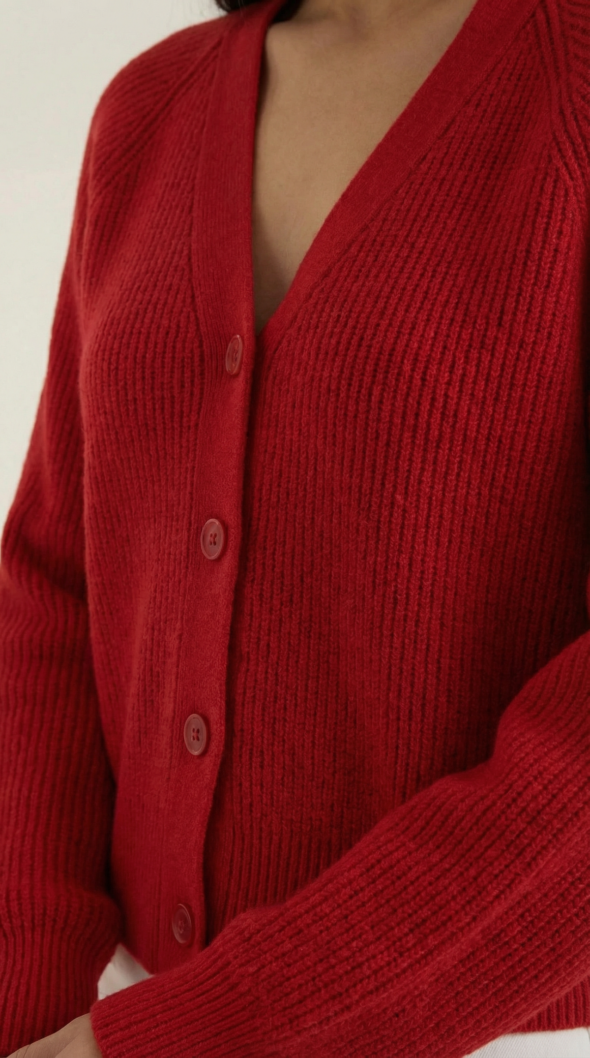 Damen Strickjacke mit Knopfleiste und V-Ausschnitt | Strick