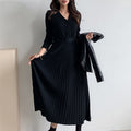 Damen Strickkleid in Midi Länge mit Falten | Gürtel