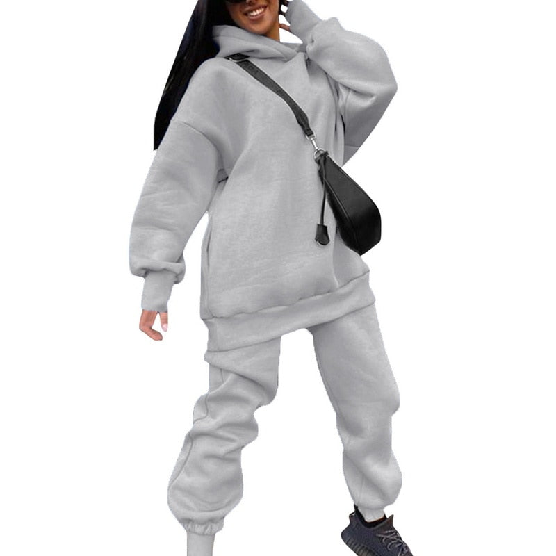Damen Oversized Kapuzenpulli und Jogginghose | Zweiteiler